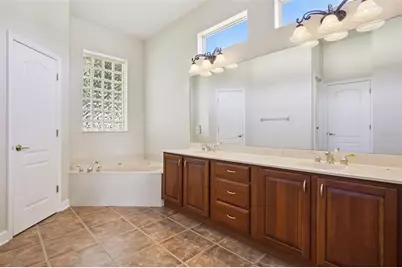2347 Warren Woods Drive, Orlando, FL 32835 - Photo 19