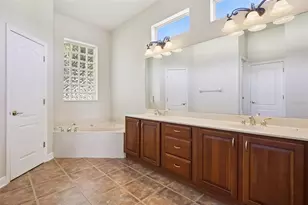 2347 Warren Woods Dr, Orlando, FL 32835 - Photo 19