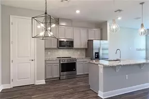 7055 Carrickbend Ln, Orlando, FL 32819 - Photo 7