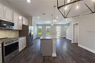 7055 Carrickbend Ln, Orlando, FL 32819 - Photo 5