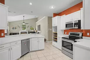 3820 Norbury Ct, Orlando, FL 32835 - Photo 13