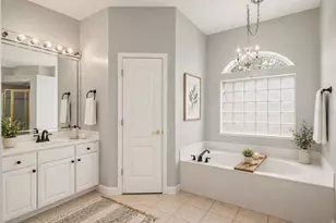 3820 Norbury Ct, Orlando, FL 32835 - Photo 9