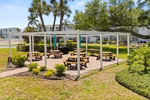 2425 Flamingo Blvd, Bradenton, FL 34207 - Photo 27