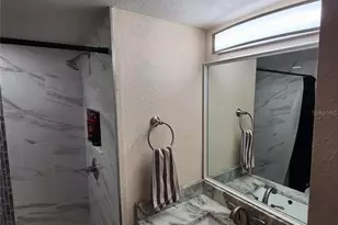 3402 Ellenwood Ln, Tampa, FL 33618 - Photo 7