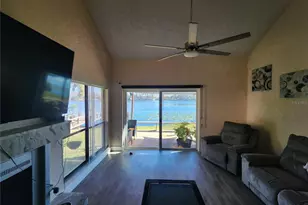 3402 Ellenwood Ln, Tampa, FL 33618 - Photo 23