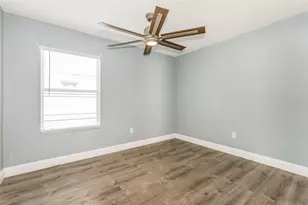 4720 Dunquin Pl, Tampa, FL 33610 - Photo 13
