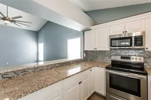 4720 Dunquin Pl, Tampa, FL 33610 - Photo 9