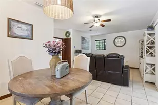 209 E Catawba St, Fruitland Park, FL 34731 - Photo 9