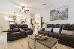 209 E Catawba St, Fruitland Park, FL 34731 - Photo 7