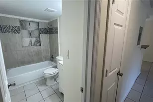 2800 E 113th Ave, Tampa, FL 33612 - Photo 15