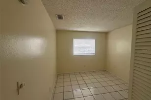 2800 E 113th Ave, Tampa, FL 33612 - Photo 13