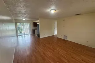 2800 E 113th Ave, Tampa, FL 33612 - Photo 3