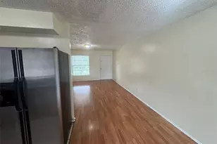 2800 E 113th Ave, Tampa, FL 33612 - Photo 5