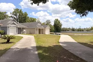 1705 Circe Lake Ct, Orlando, FL 32826 - Photo 3