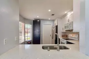 252 Hidden Springs Cir, Kissimmee, FL 34743 - Photo 9