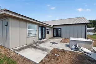 3240 Apfel Rd, Wesley Chapel, FL 33543 - Photo 9