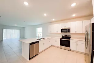 436 Wayland Dr, Haines City, FL 33844 - Photo 3