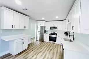 2015 6th St NE, Winter Haven, FL 33881 - Photo 5