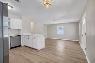 112 Amy Cir, Lakeland, FL 33809 - Photo 7