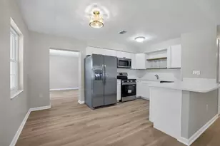 112 Amy Cir, Lakeland, FL 33809 - Photo 5