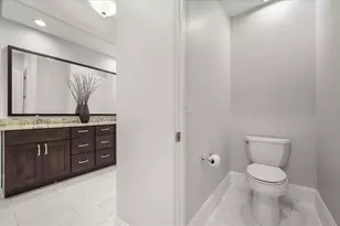 623 E Jackson St, Orlando, FL 32801 - Photo 17