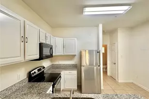 6396 Daysbrook Dr, Orlando, FL 32835 - Photo 5
