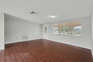 7037 Magnolia Valley Dr, New Port Richey, FL 34653 - Photo 3