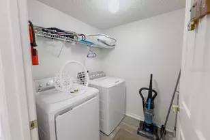 910 Park Terrace Cir, Kissimmee, FL 34746 - Photo 23