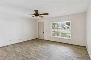 307 E Maple St, Davenport, FL 33837 - Photo 3