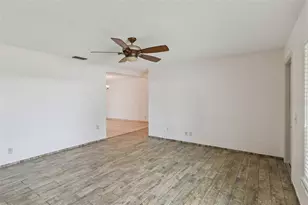 307 E Maple St, Davenport, FL 33837 - Photo 5