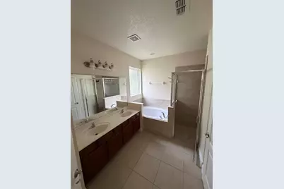 4052 Oaktree Drive, Davenport, FL 33837 - Photo 13
