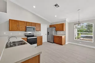 2294 Knollwood Dr, Leesburg, FL 34748 - Photo 3