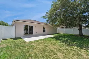 560 Brown Bear Way, Saint Cloud, FL 34772 - Photo 23