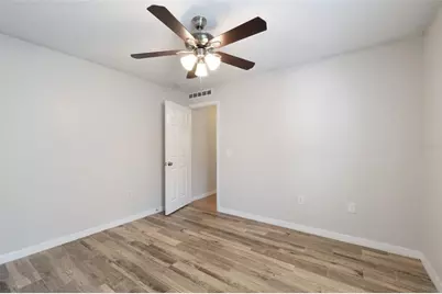 560 Brown Bear Way, Saint Cloud, FL 34772 - Photo 17