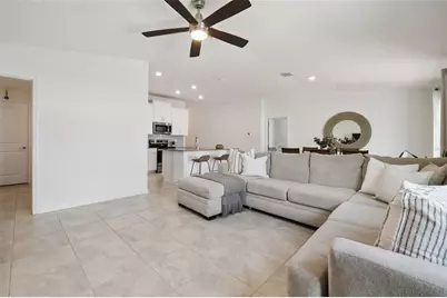 893 Laurel View Way, Groveland, FL 34736 - Photo 5