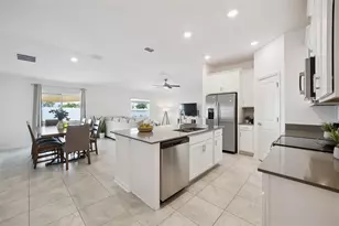 893 Laurel Vw Wy, Groveland, FL 34736 - Photo 7