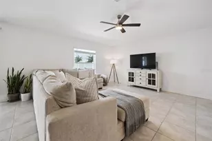893 Laurel Vw Wy, Groveland, FL 34736 - Photo 3