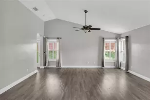 2466 Holly Berry Cir, Clermont, FL 34711 - Photo 9