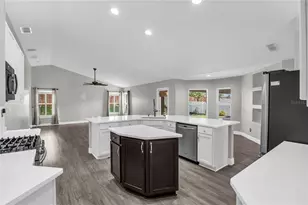 2466 Holly Berry Cir, Clermont, FL 34711 - Photo 5