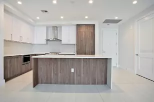 275 1st Ave S, Saint Petersburg, FL 33701 - Photo 13