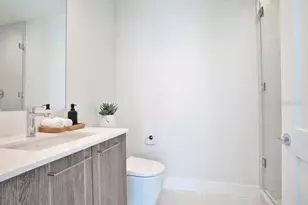 275 1st Ave S, Saint Petersburg, FL 33701 - Photo 49