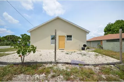 2197 Davis Court, Fort Myers, FL 33916 - Photo 5