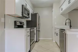 5004 Laguna Bay Cir, Kissimmee, FL 34746 - Photo 9