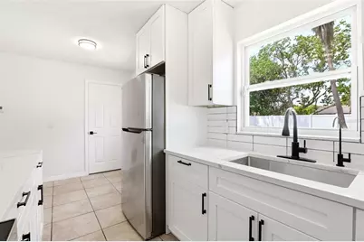 5465 Lescot Lane, Orlando, FL 32811 - Photo 13