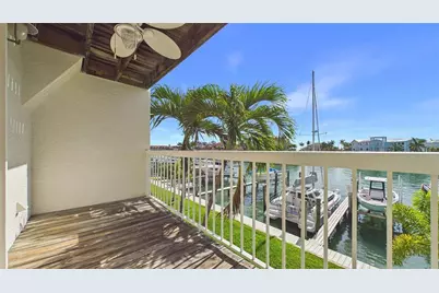 323 Madeira Circle, Saint Petersburg, FL 33715 - Photo 5