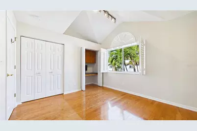 323 Madeira Circle, Saint Petersburg, FL 33715 - Photo 11
