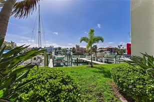 323 Madeira Cir, Saint Petersburg, FL 33715 - Photo 25