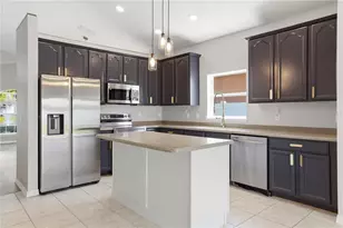 2142 Brandywine Falls Way, Orlando, FL 32824 - Photo 9