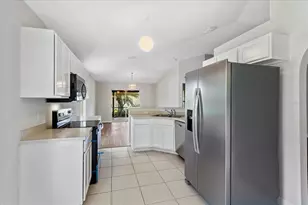 118 Royalty Cir, Sanford, FL 32771 - Photo 9