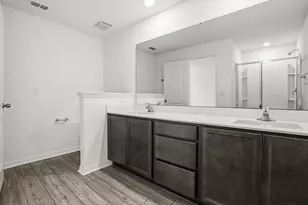1758 Withernsea Ct, Tavares, FL 32778 - Photo 17
